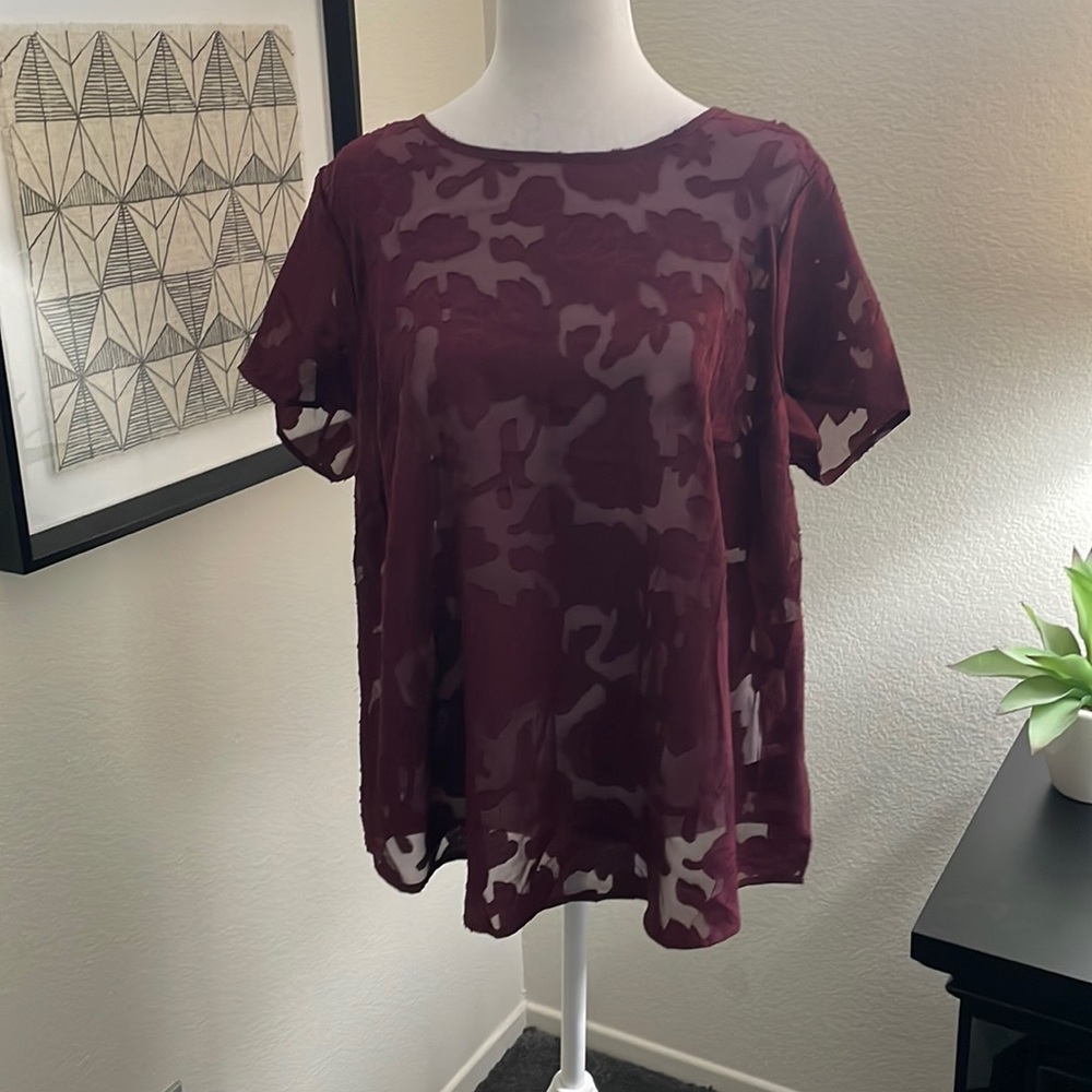 Torrid burgundy blouse size 00 M/L new with tags